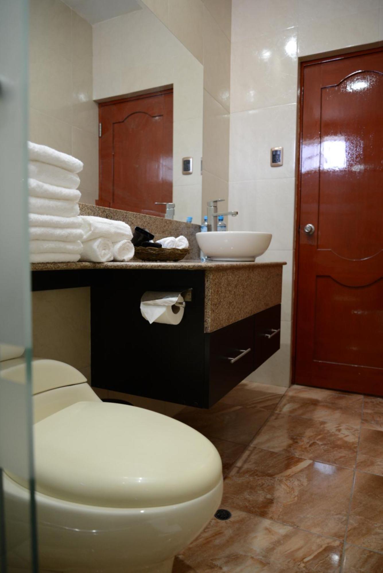 Altipacha Ayacucho Hotel Ngoại thất bức ảnh