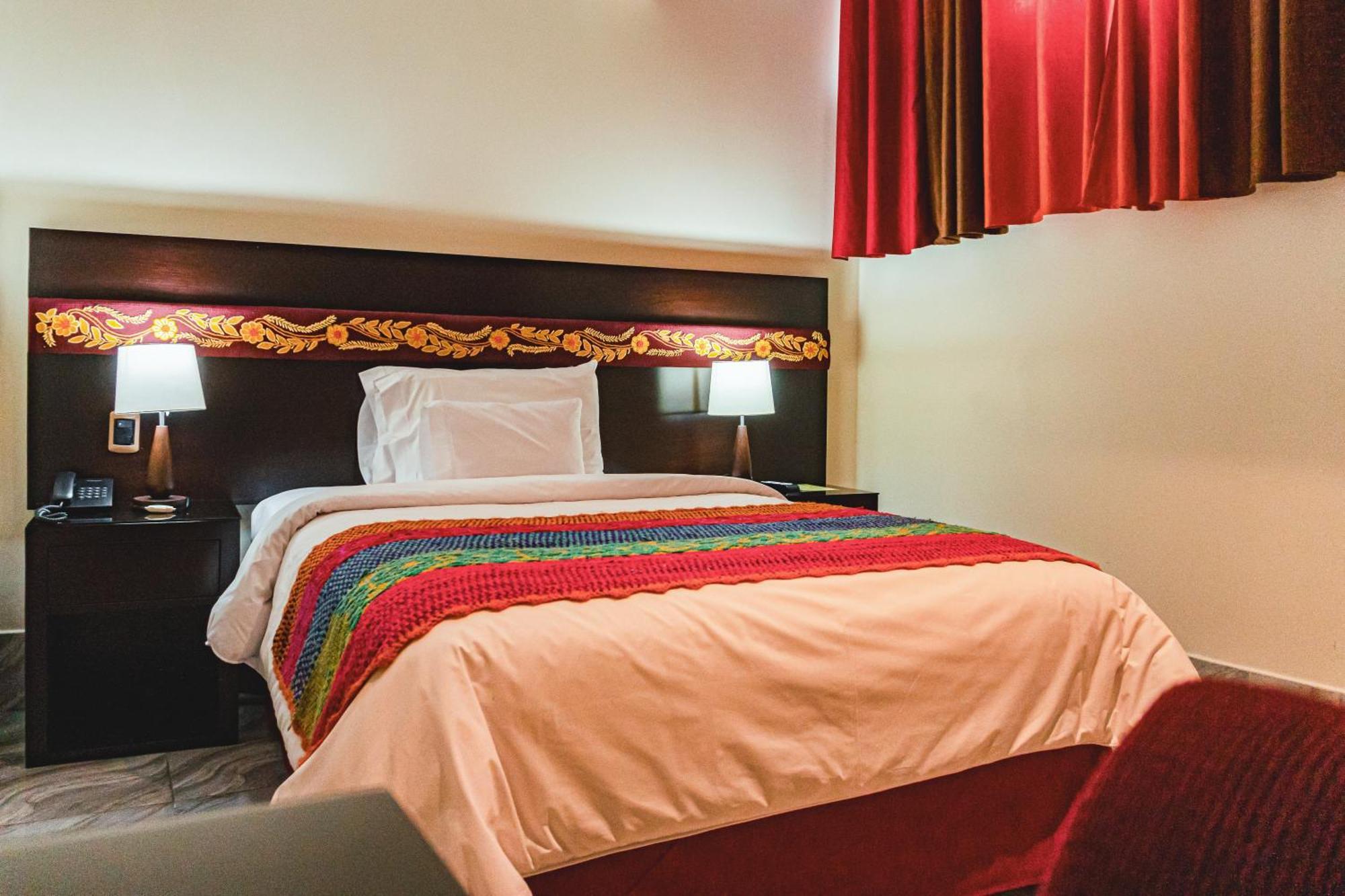 Altipacha Ayacucho Hotel Ngoại thất bức ảnh