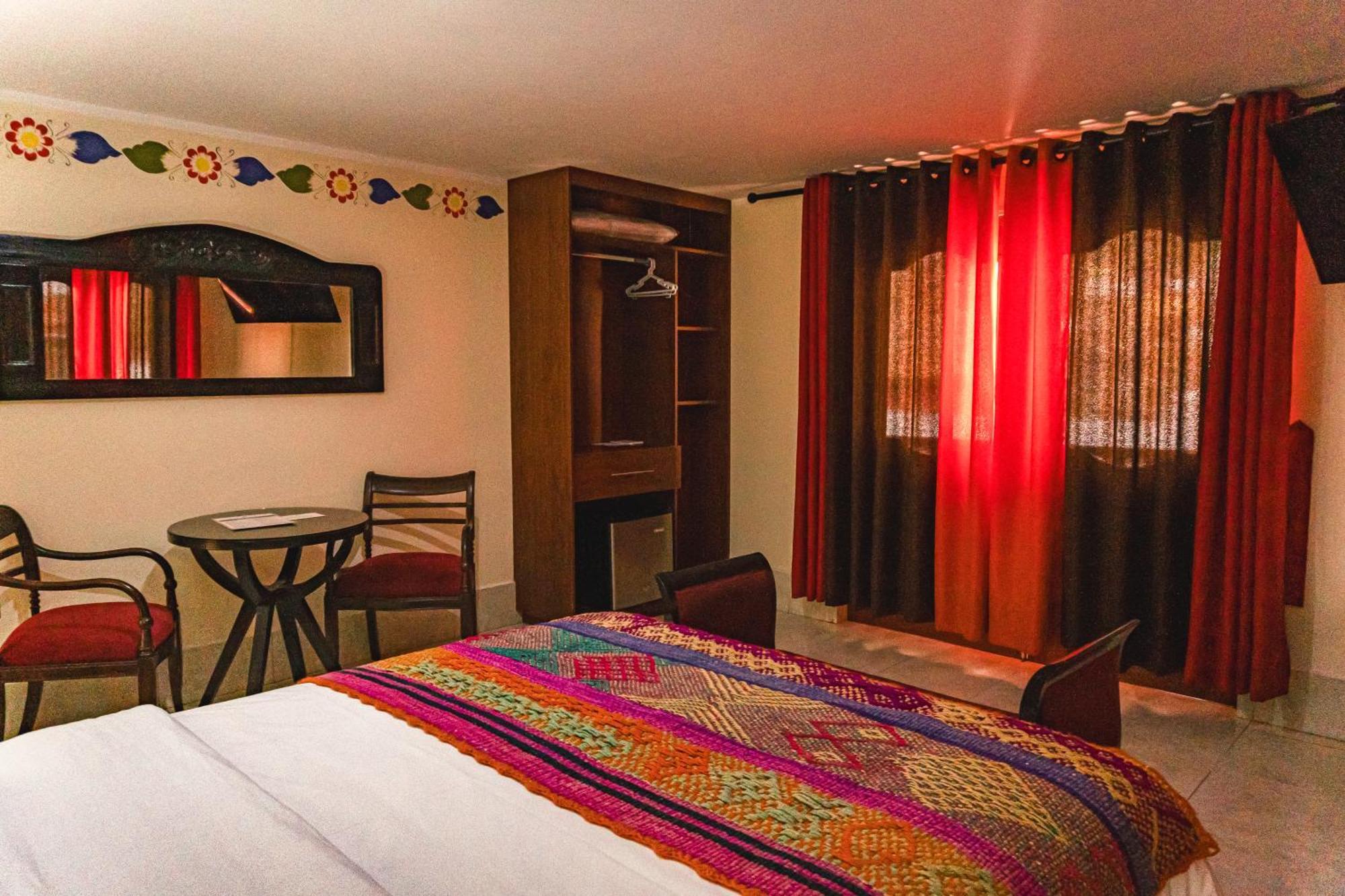 Altipacha Ayacucho Hotel Ngoại thất bức ảnh