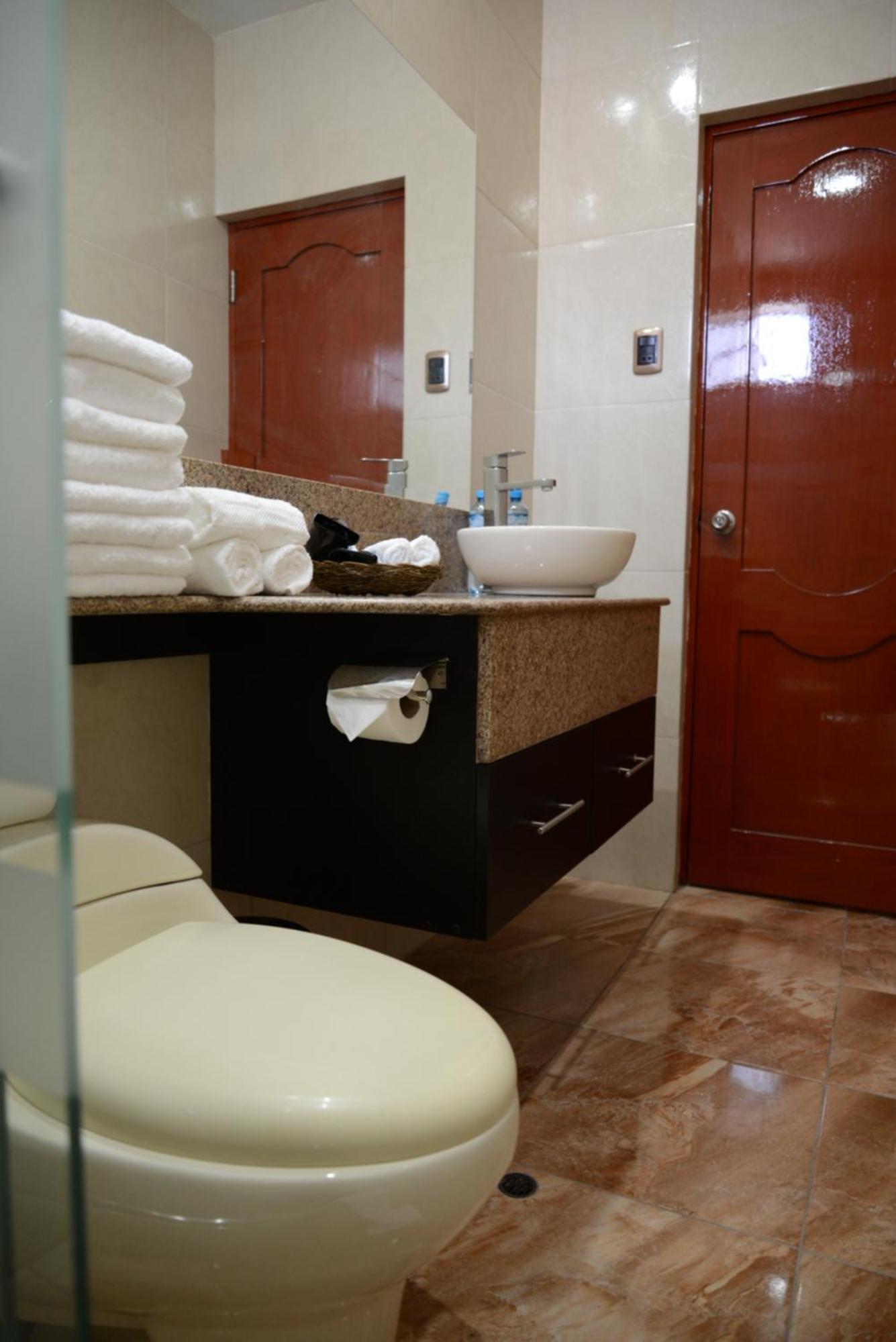 Altipacha Ayacucho Hotel Ngoại thất bức ảnh