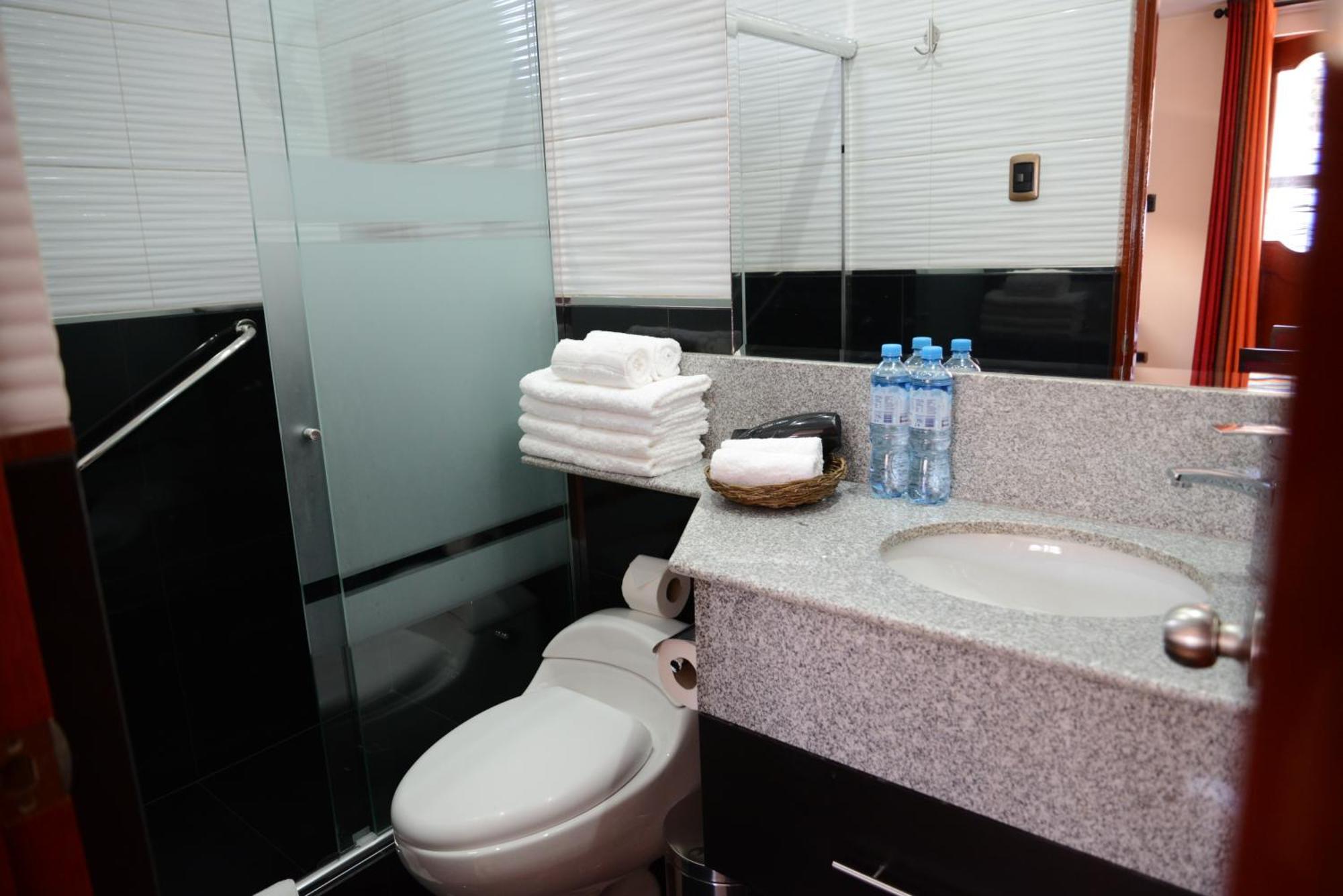 Altipacha Ayacucho Hotel Ngoại thất bức ảnh